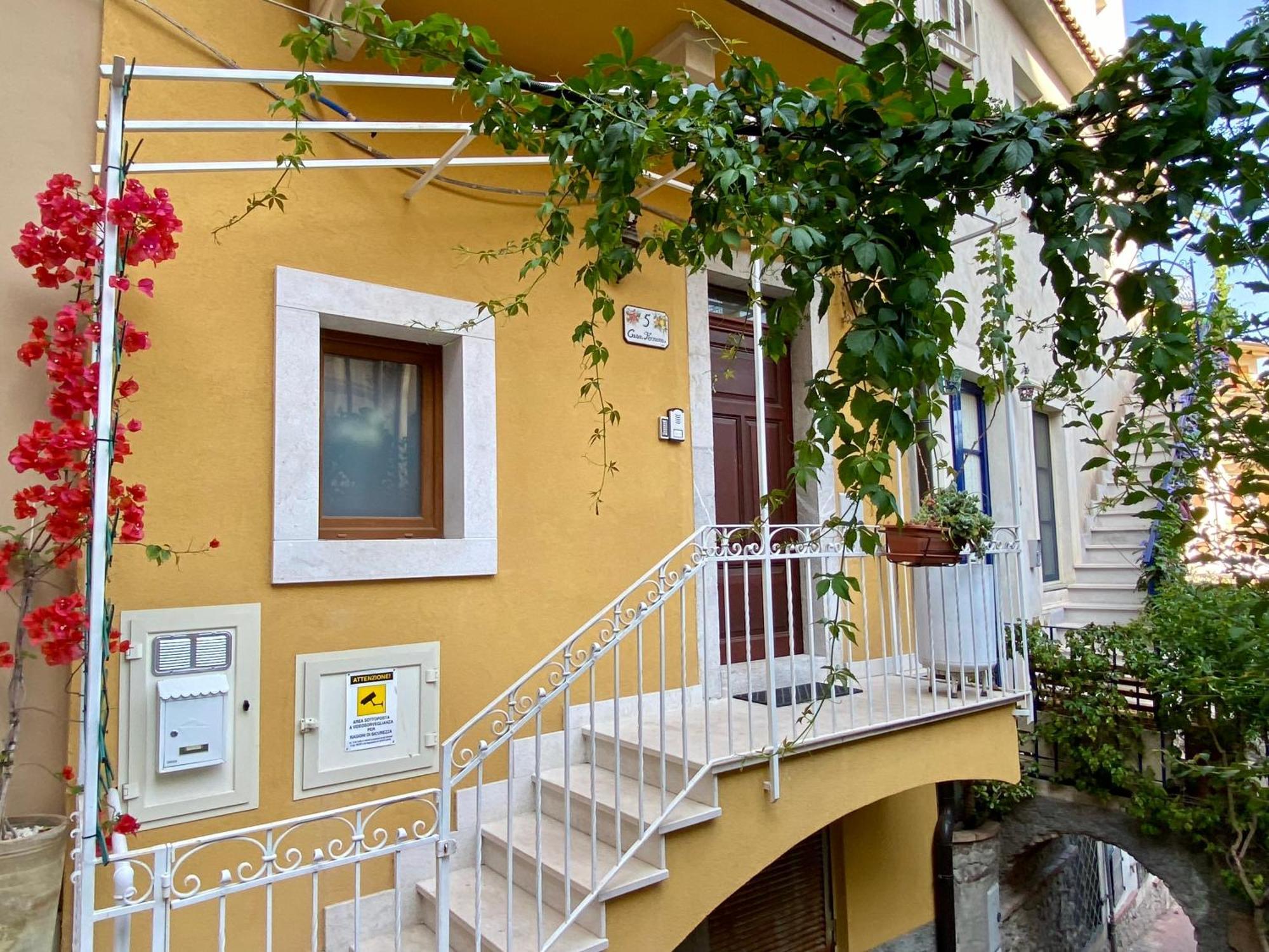 Casa Ferrara Ξενοδοχείο Ταορμίνα Εξωτερικό φωτογραφία